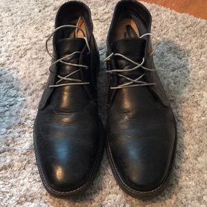 Johnston & Murphy Men’s Chukka